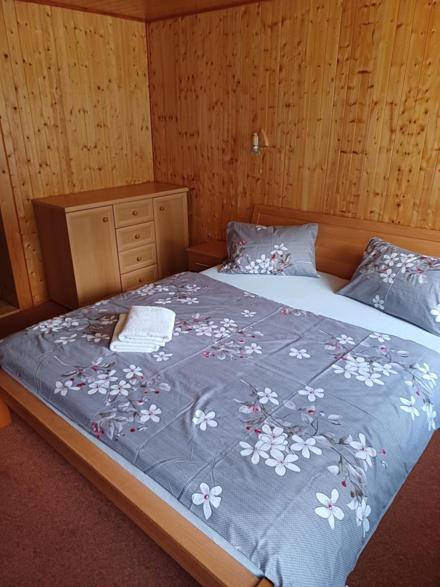 Prazova Bouda Hotel Dobré Екстериор снимка